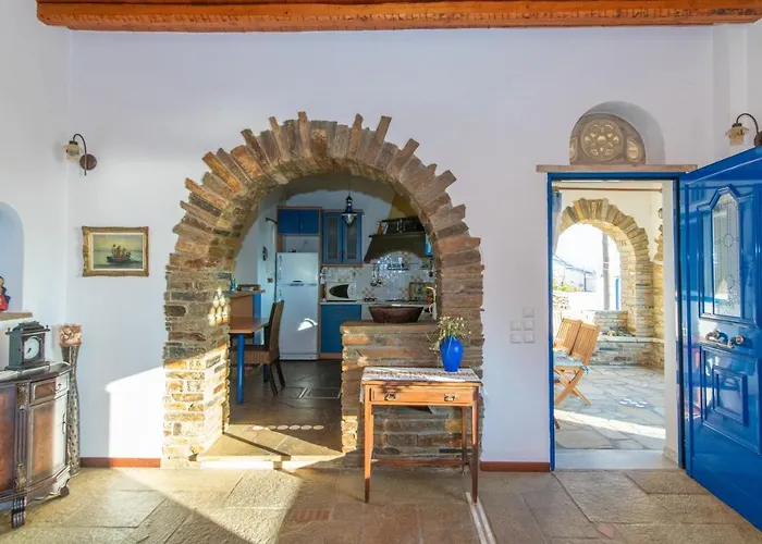 بيت للعطل Traditional House By The Sea Istérnia